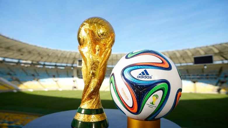 ڤیكی سباركس، یەكەمین خانمه‌ كۆمێنتاری وەرزشییه‌